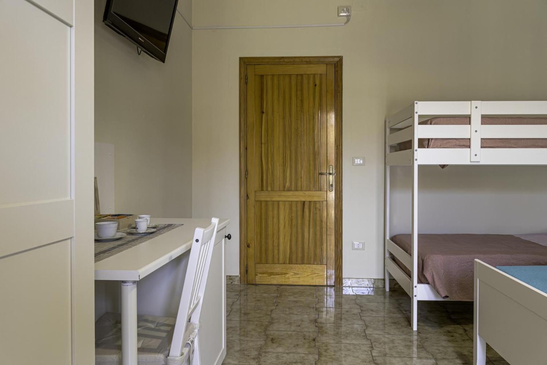 Le Palme Guest House Racale Esterno foto