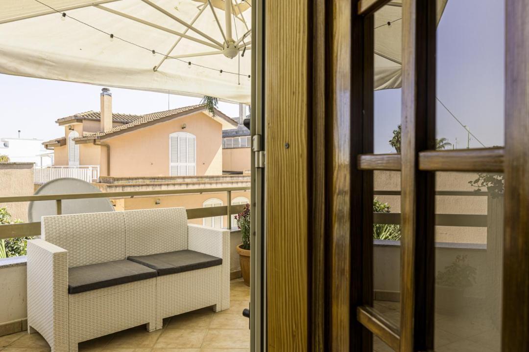 Le Palme Guest House Racale Esterno foto