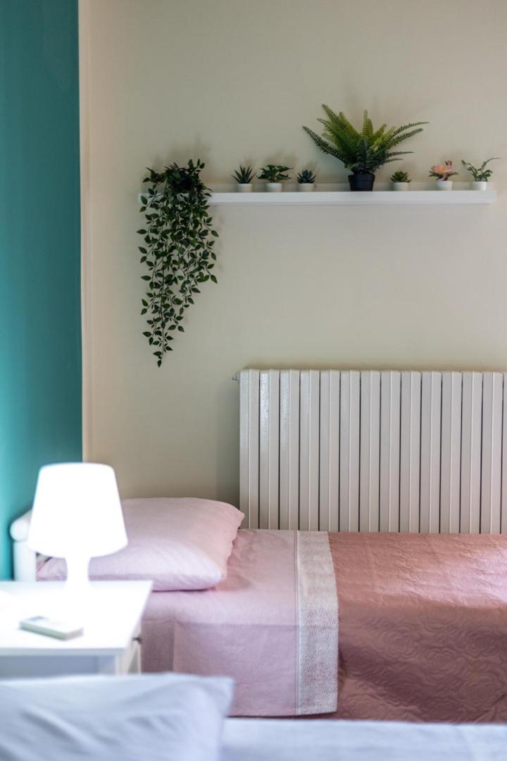 Le Palme Guest House Racale Esterno foto